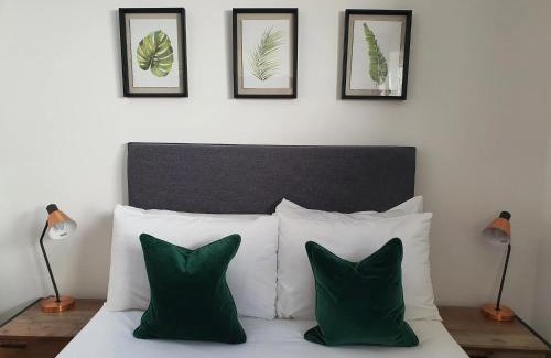 Cambridge Hotel | Free Parking - Spacious Rooms - City Centre Guest House Cambridge Edition By Luxiety Stays