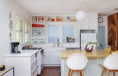 Hyde Park Casa | Free Parking, Walk to Food | Pastel - Portoro