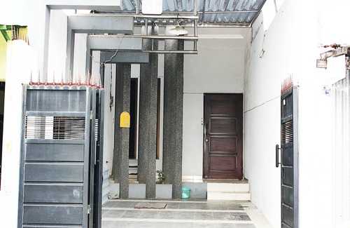 Surabaya Casa | Amplio, bien equipado, a 5 minutos del centro de Tunjungan Plaza 0. 9 km - SALA 2