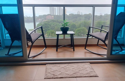 Nueva Gorgona Apartamento | Beautiful Beachfront, ocean waves, & great local restaurants & shops nearby.