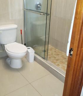 New Kingston Apartamento | Free Wi-Fi, 24-hour Security, Pool