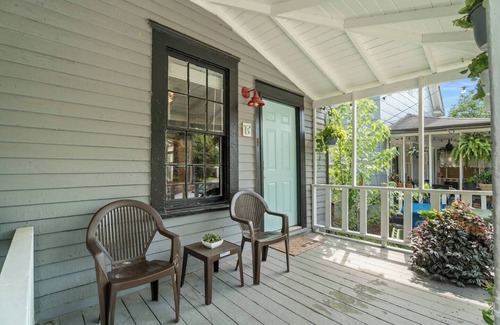 Cabbagetown Casa | Free Wi-Fi, Parking, No Pet Fee, Free Wi-Fi, Parking, No Pet Fee