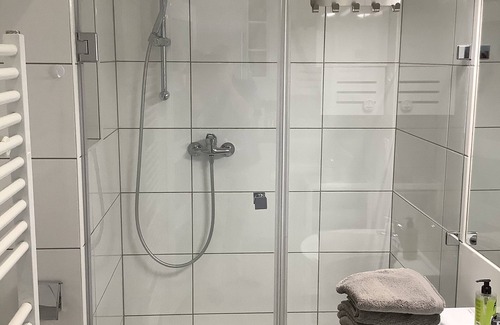 Rudolfsheim-Funfhaus Condominio | Free WiFi Netflix; newly furnished; Contactless: Early Check In / Late Check Out!