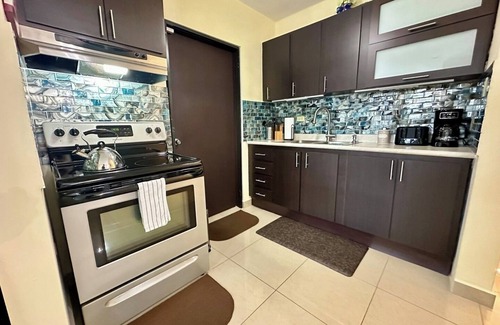 Gobernador Pinero Casa | Freedom House San Juan SJ