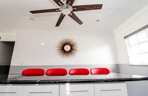 Yeoman Wood Casa | Freedom Island House - Modern and New