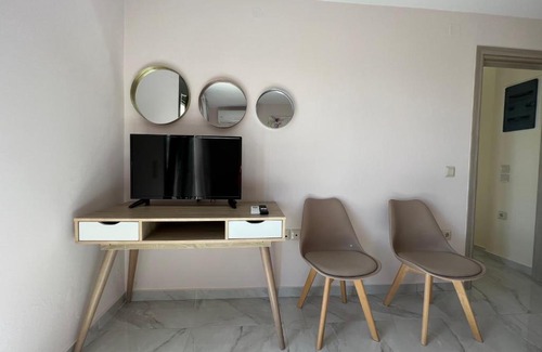 Sarlata Apartamento | Freesia Grand Sea View Residence
