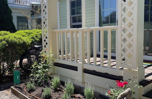 Provincetown Cabaña | Freestanding West End Cottage on Private Lane near Beach w/ Parking