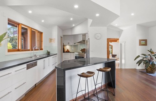 Bells Beach Casa | Freestone Park - this sensational Bells Beach property offers peace, privacy and luxury