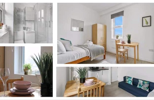 Dormers Wells Apartamento | FreeWifi+Workspace+Sofabed sleeps 4