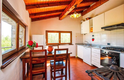 Caprezzo Casa | Freistehendes 3½-zimmer-rustico mit Garten im Naturschutzgebiet
