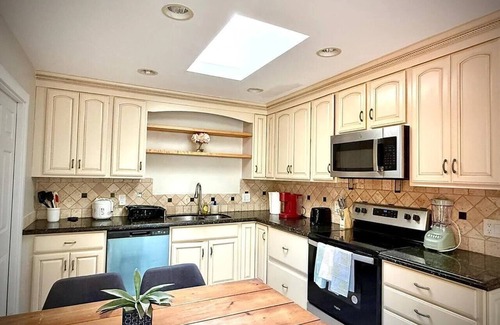 Fremont Casa | Fremont - 2 bedroom 1 bath