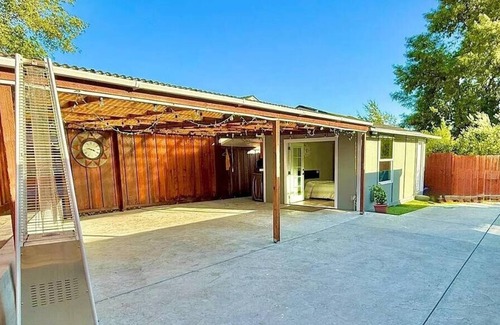 Fremont Casa | Fremont - 6 bedroom 3 bath