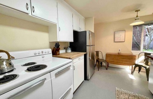 Fremont Apartamento | Fremont Garden Oasis - Walk to 25+ Restaurants