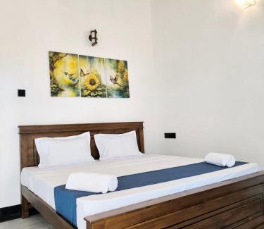 Uppuveli Casa | French Garden Regish Guest House