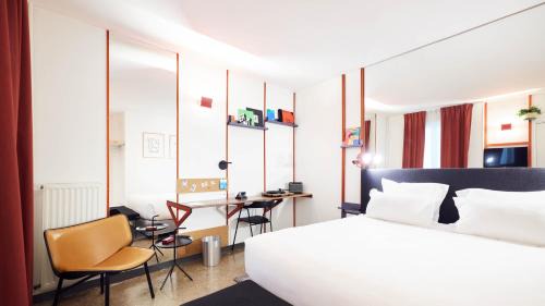Sorbonne Hotel | French Theory