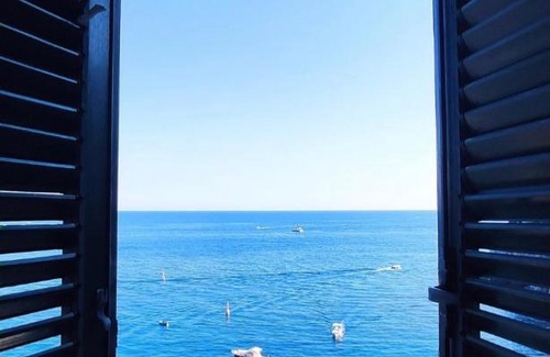 Atrani Cama Y Desayuno | FRENNESIA Amalfi Coast