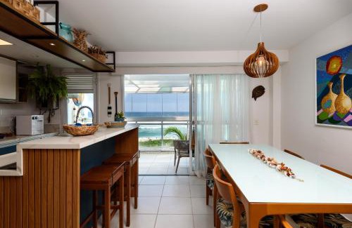 Recreio dos Bandeirantes Apartamento | Frente mar- Apto pé na areia com charme e conforto