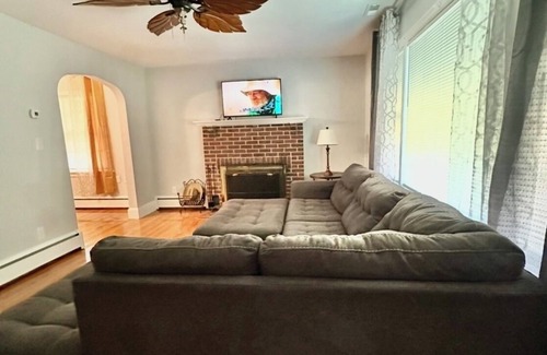 Bayview Casa | Fresh and clean newly renovated residential home
