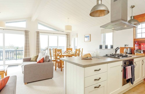Axminster Chalet De Esquí | Fresh and contemporary styled lodge.