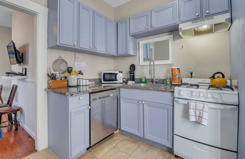 Hitch Village - Fred Wessels Homes Cabaña | Fresh and Modern Downtown Historic Duplex with Two Private Pools
