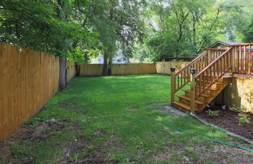 Omaha Casa | Fresh and New 3 bedroom - 1 mile from Interstate access!