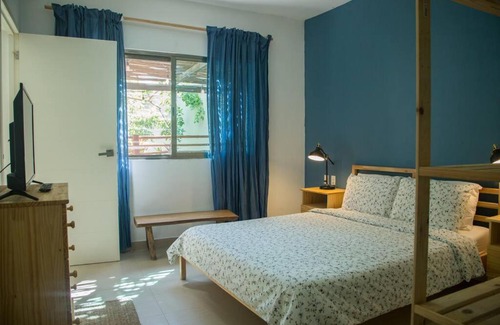 Área de La Veleta Apartamento | Fresh and Relax – 1BR Apt + Pool & Garden