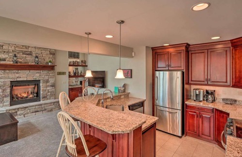 Lake Harmony Estates Casa | Fresh Bright and Clean Mountainside Villa w free Beach&Pool Access
