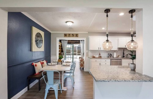 Vamo Casa | Fresh. Heated Pool.Minutes to Siesta Beach.Office