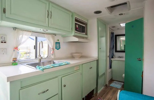 Ensenada Casa | 🏝Fresh & lovely RV great location 🤙🏽charming vibes