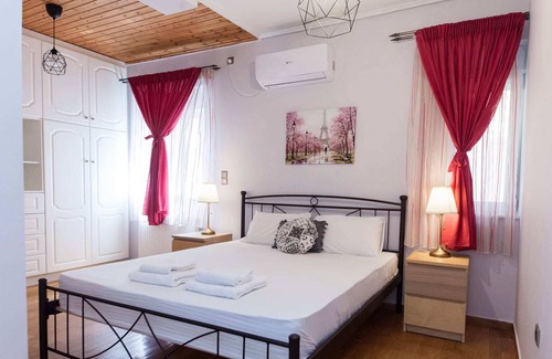 Marousi Apartamento | Fresh Luxury 2BR Retreat in Marousi