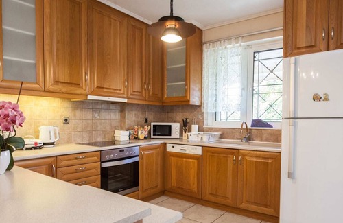 Marousi Apartamento | Fresh Luxury 2BR Retreat in Marousi