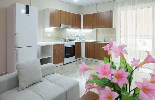 Keratsinion Apartamento | Fresh Modern 1 Bd Apt w Balcony in Quiet Keratsini