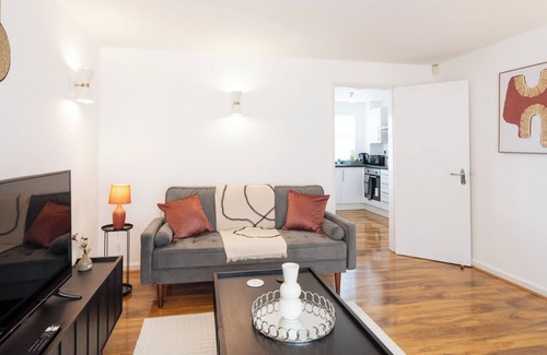 Five Oak Green Casa | Fresh new 3BRhouse close to town
