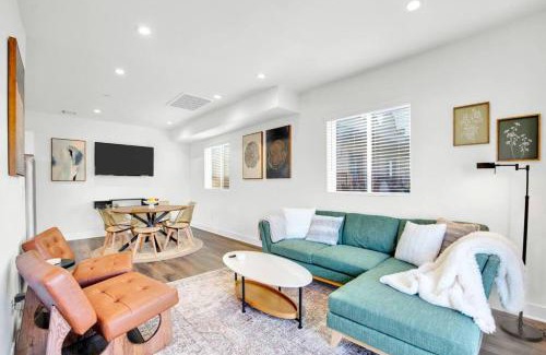 Historic Filipinotown Casa | Fresh & New Downtown La Condo!