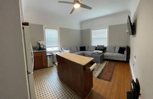 Alameda Apartamento | Fresh newly fully furnished apartment in Alameda.