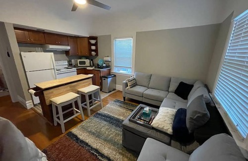 Alameda Apartamento | Fresh newly fully furnished apartment in Alameda.