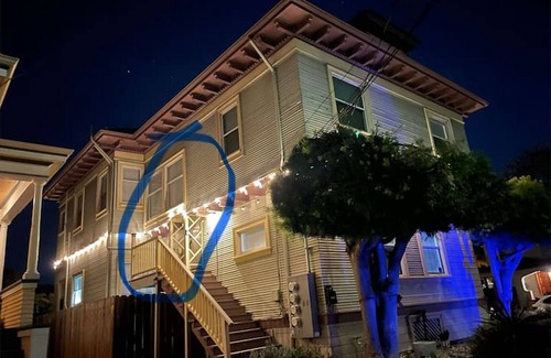 Alameda Apartamento | Fresh newly fully furnished apartment in Alameda.