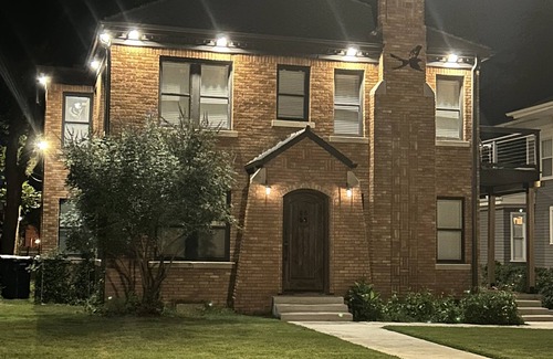 Lincoln Terrace Condominio | Fresh remodel in neighborhood with great Architecture from early 1900's.