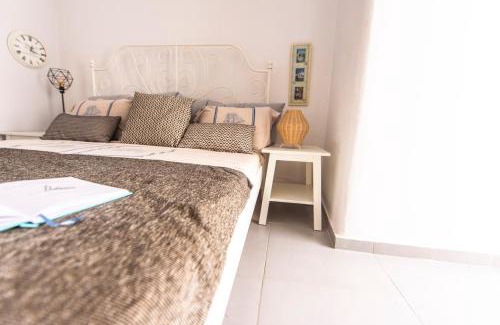 Platis Gialos Apartamento | Fresh renovated maisonette close to the beach