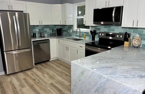 Bella Vista Casa | Freshly remodeled 3 Bedroom close to MTB trails and town