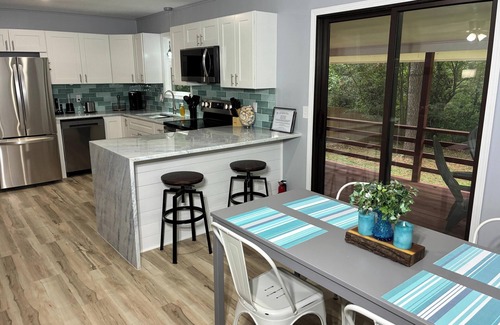 Bella Vista Casa | Freshly remodeled 3 Bedroom close to MTB trails and town