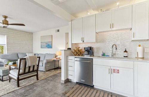 Ocean Cay Condominio | Freshly Renovated Beachfront First Floor Condo With Covered Deck