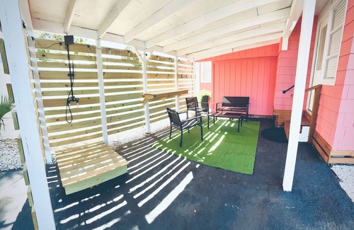 River District Casa | Freshly renovated 2-bedroom house in beautiful Bradenton with WiFi, AC