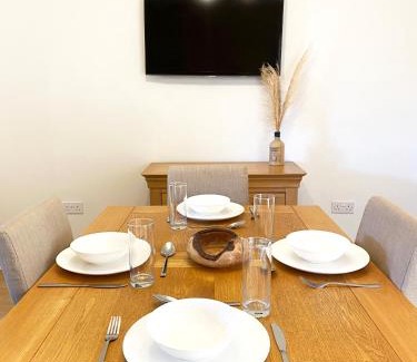 Hereford Casa | Freshly renovated 2 bedroom Victorian town house.