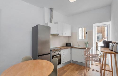 Alcoy Apartamento | Freshly renovated Old Town Alcoy with AC