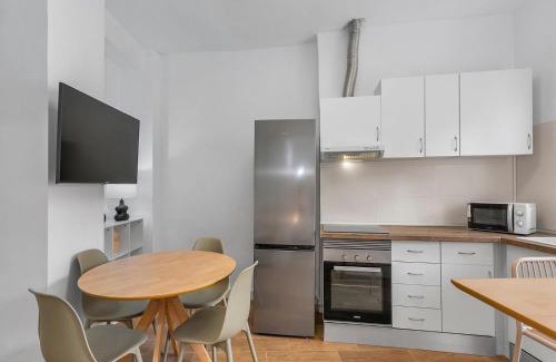 Alcoy Apartamento | Freshly renovated Old Town Alcoy with AC