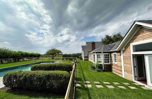 Cutchogue Casa | Freshly updated farmhouse on 66 acres right in the heart of the North Fork