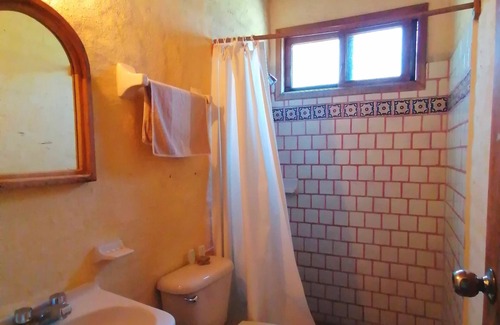 Mascota Casa | FRESNO CABIN