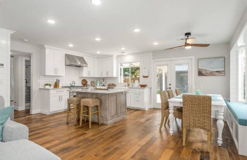 Raisin Casa | Fresno Home|Family Friendly Loft| 3/2.5 | Garage
