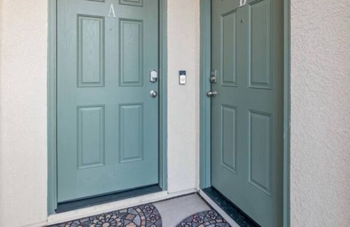 Roosevelt Casa | Fresno House | Long-term | 3:2+1:1 | Master Suite!